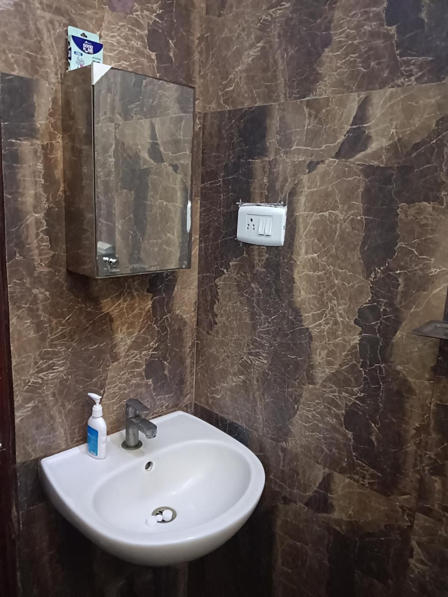 Iris Comfort Inn Chennai Exterior foto