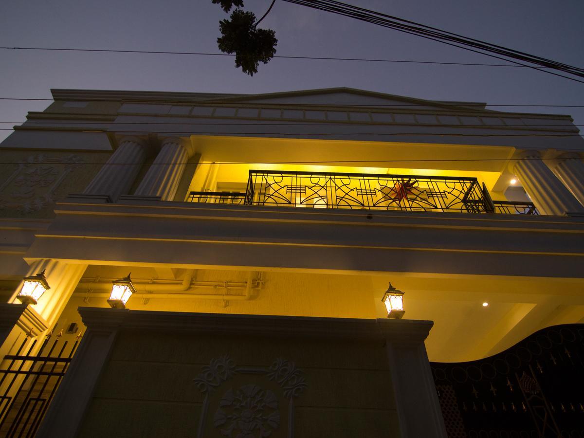 Iris Comfort Inn Chennai Exterior foto